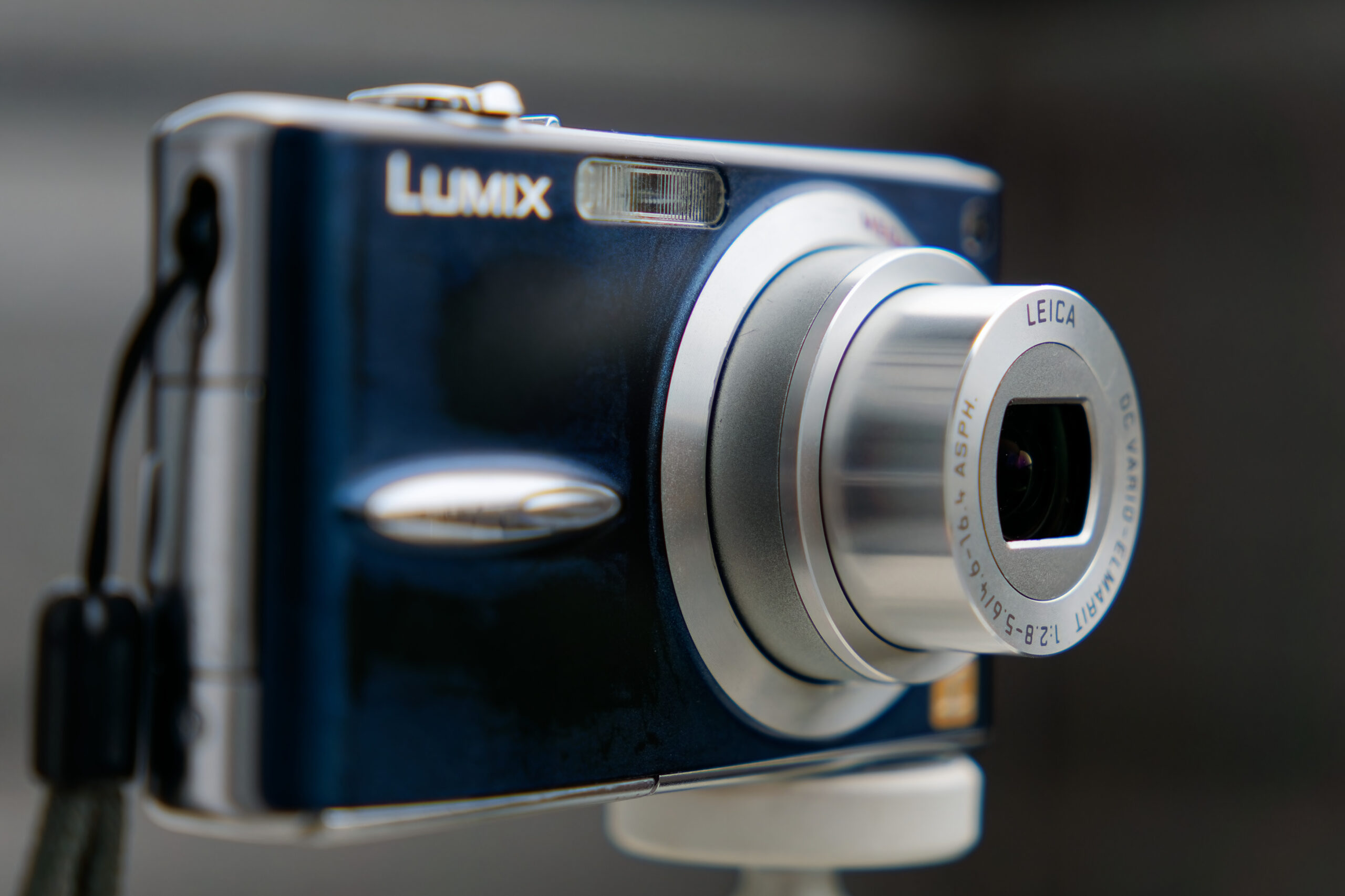 Panasonic LUMIX DMC-FX30 ブラウン (動作確認済)